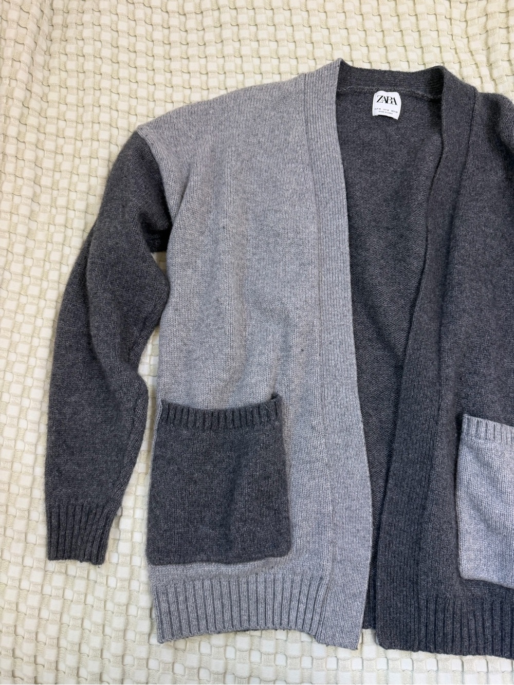 ZARA Two-Tone Gray Open-Front Cardigan - Picture 4 of 8